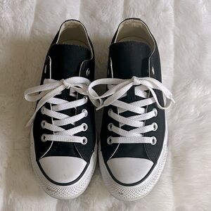 Converse Women's Black and White Classic Sneakers